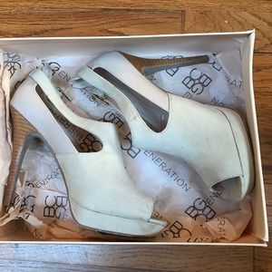 Bcbg tan platforms